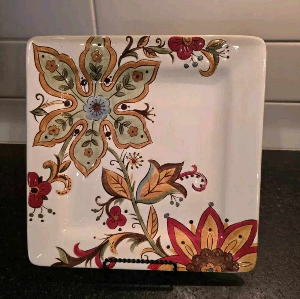 Pier 1 imports carynthum square dinner plate